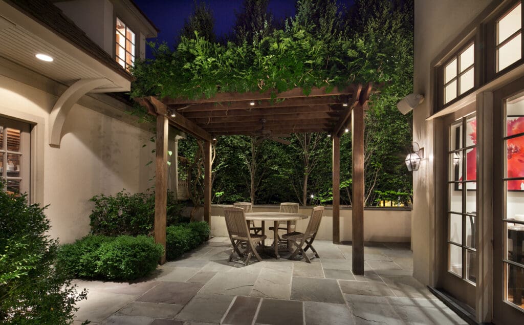 chevy-chase-english-garden-pergola